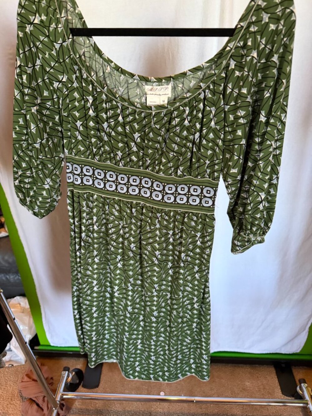 MAX STUDIO Green Geometric Scoop Neck Empire Waist Dress M